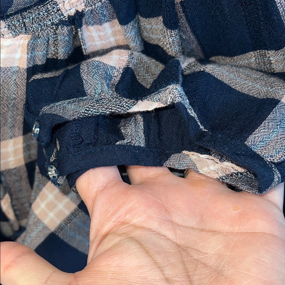 American Eagle Outfitters Blue and White Checkered Blouse - Picture 8 of 9
